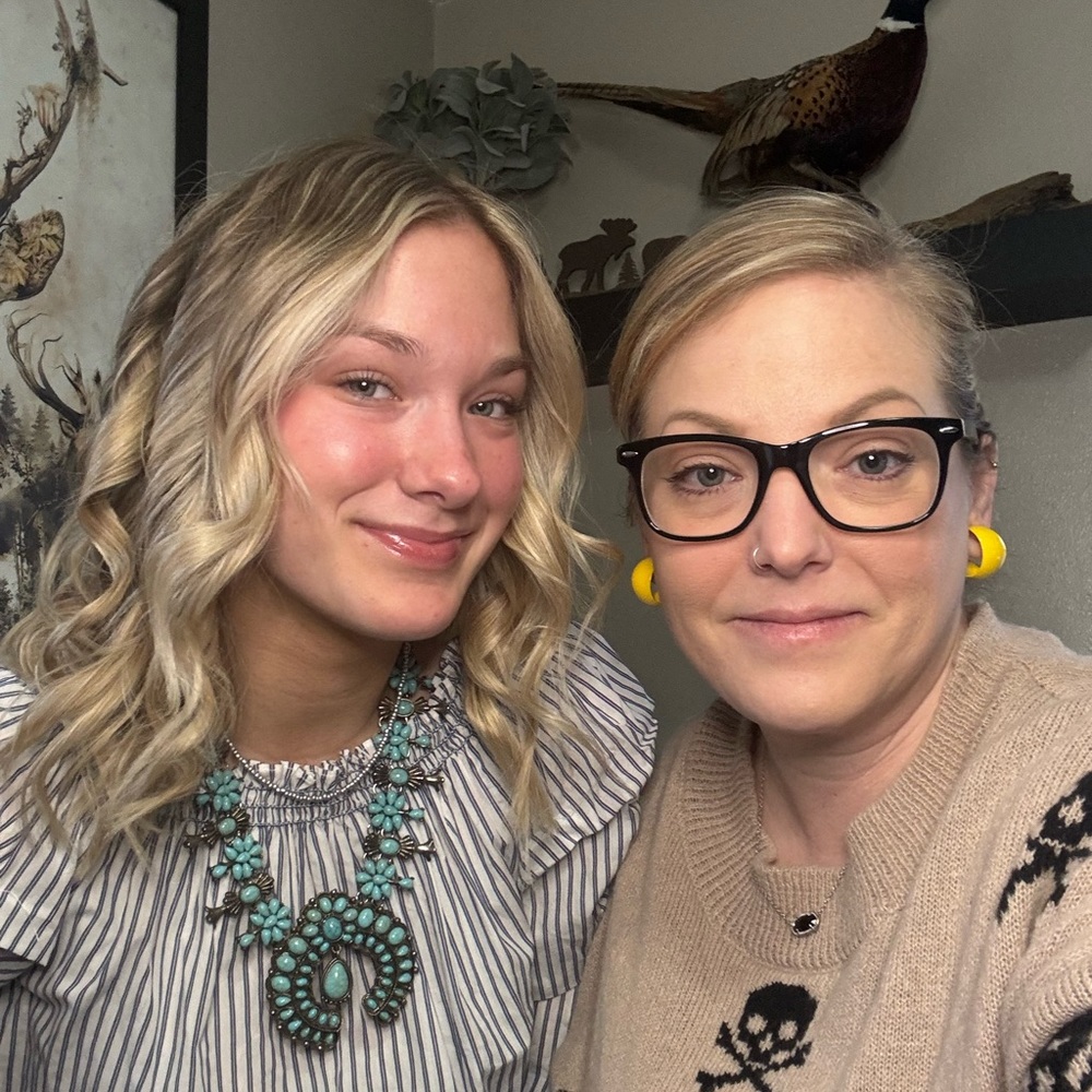 Meet your Posher, Regina & Marley